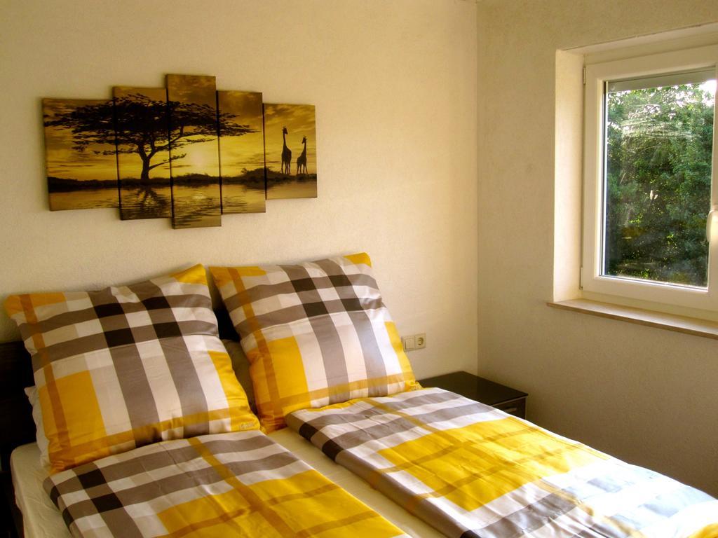 Ferienwohnung Am Ziegelbach Хехинген Экстерьер фото